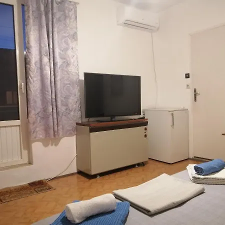 Maison d'hôtes къща здравец - с осигурено паркомясто