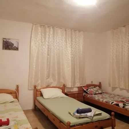 Penzion къща здравец - с осигурено паркомясто 3*