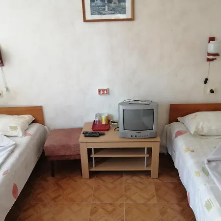 къща здравец - с осигурено паркомясто 3*