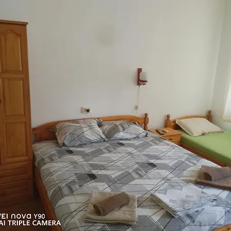 къща здравец - с осигурено паркомясто Maison d'hôtes Primorsko