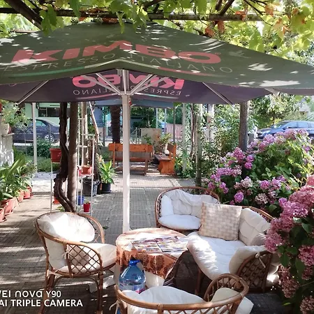 къща здравец - с осигурено паркомясто Penzion Primorsko