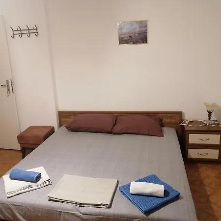 къща здравец - с осигурено паркомясто 3* פרימורסקו