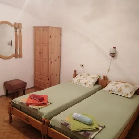 къща здравец - с осигурено паркомясто Maison d'hôtes *