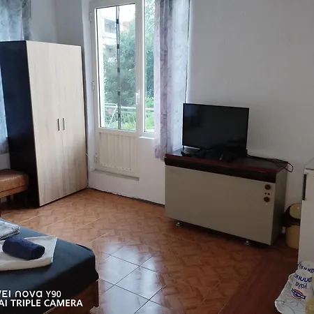 къща здравец - с осигурено паркомясто Πριμόρσκο