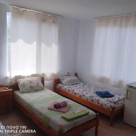 Maison d'hôtes къща здравец - с осигурено паркомясто *