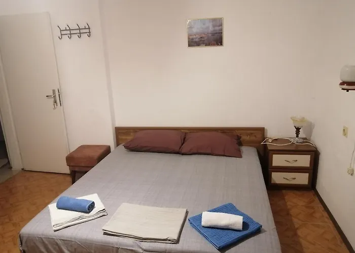 къща здравец - с осигурено паркомясто 3* Приморско