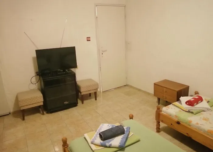 къща здравец - с осигурено паркомясто