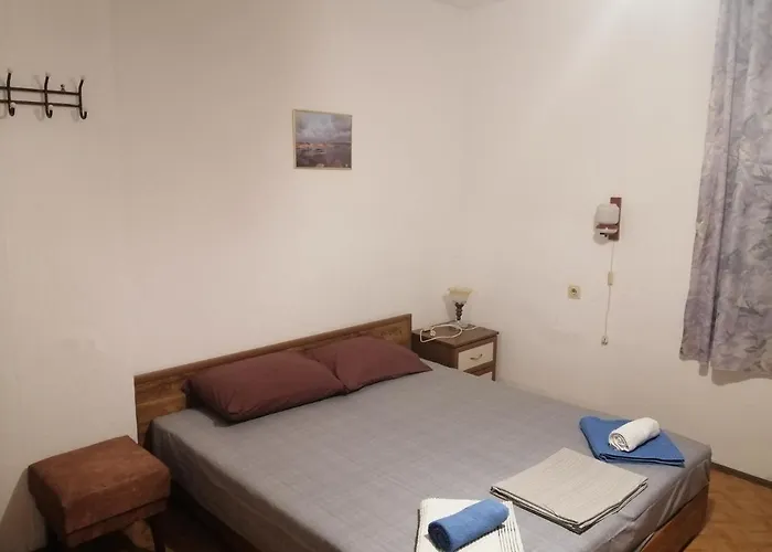 къща здравец - с осигурено паркомясто