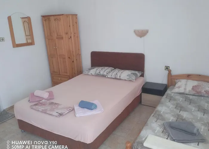 къща здравец - с осигурено паркомясто 3*