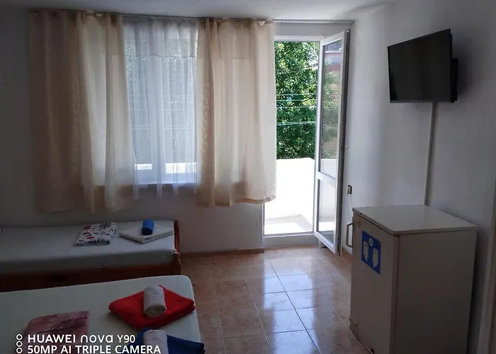 къща здравец - с осигурено паркомясто Приморско