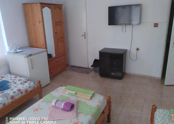 къща здравец - с осигурено паркомясто 3* Приморско