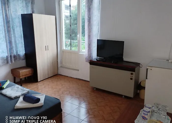 къща здравец - с осигурено паркомясто Приморско